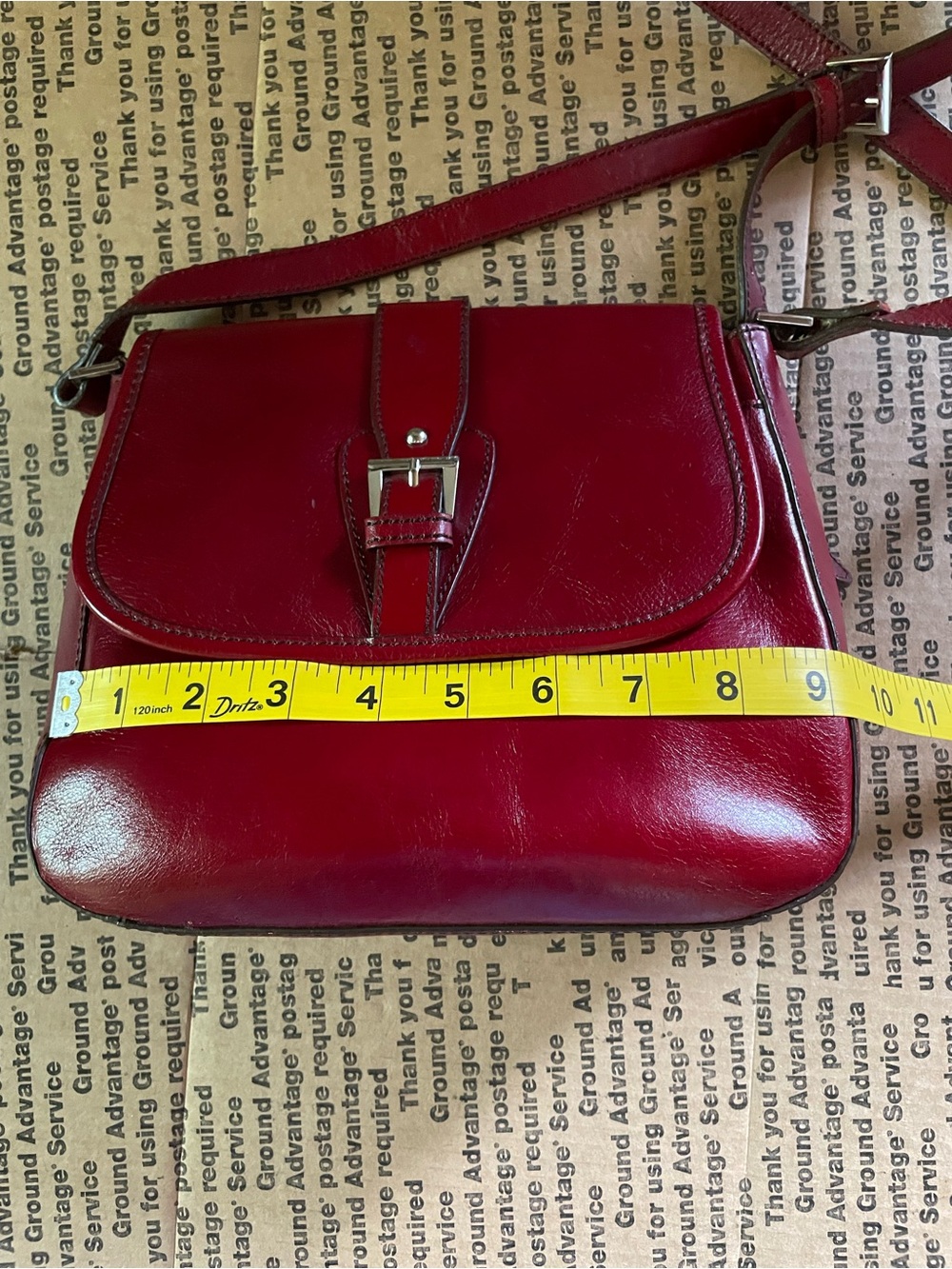 Etienne Aigner  Cherry Leather Crossbody Bag - Timeless Everyday Style - Picture 5 of 8
